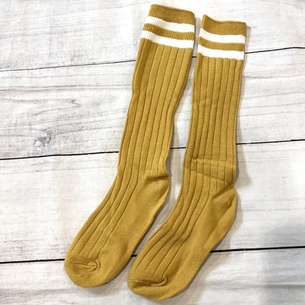 🆕NWOT Ribbed Knee Socks
